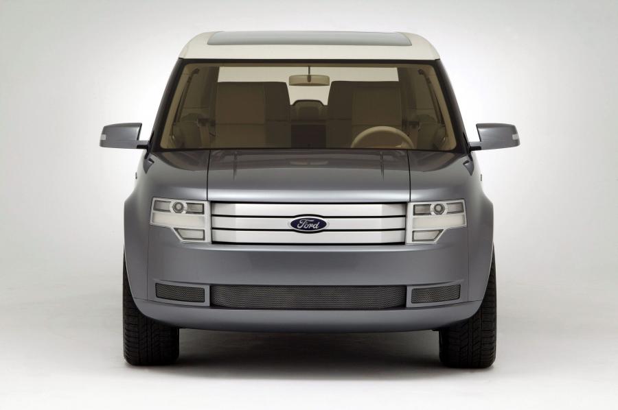  Ford Fairlane Concept 2005 года  (фото 26 из 52)